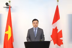 Do Huu Huy, vice-président de la Commission pour la gestion du capital de l'État dans les entreprises, s'exprime au séminaire. Photo: VNA