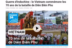 La cérémonie du 70e anniversaire de la Victoire de Dien Bien Phu couverte par les médias français 