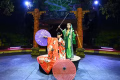 Deux célèbres artistes illusionnistes japonaises, Ai et Yuki, participeront au programme "Ninja Magic Show". Photo: comité d'organisation