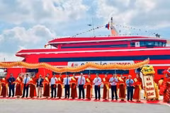 Cérémonie de lancement du service de bateau à grande vitesse reliant Hô Chi Minh-Ville à l'île de Con Dao. Photo: VNA