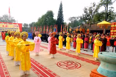 Phu Tho: fête en commémoration de la Mère Au Co