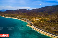 Le long de la plus belle route côtière du Vietnam