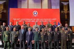 Cérémonie de célébration des 70 ans de la fondation de l’Armée populaire du Laos