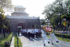 Célébration du 65e anniversaire de la victoire de Dien Bien Phu