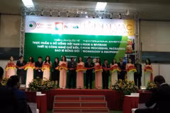Ouverture de l’exposition VietFood & Beverage – ProPack 2016 à Hanoï