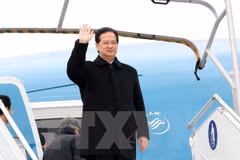 Le Premier ministre Nguyen Tan Dung arrive à Bruxelles 