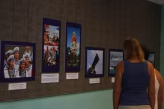 Ouverture de l’exposition «Mers et îles du Vietnam : beauté et paix»