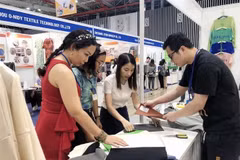 Ouverture de l’exposition internationale du textile-habillement à Ho Chi Minh-Ville