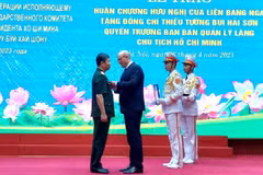 La Russie remet l'Ordre de l’Amitié à un responsable du mausolée du Président Ho Chi Minh