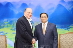 Le Premier ministre Pham Minh Chinh reçoit le président du Groupe HSBC