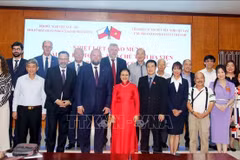 Promouvoir l'amitié et la coopération entre le Vietnam et la R. tchèque