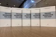 Publication du Livre blanc sur les religions et les politiques religieuses au Vietnam 