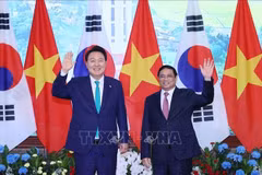 Le Premier ministre Pham Minh Chinh rencontre le président sud-coréen Yoon Suk Yeol