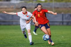 Football féminin : le Vietnam s'incline 0-9 face à l'Espagne lors d’un match amical