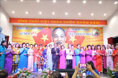 Une fête pour la reconnaissance de tous les enseignants Viet kieu en Thaïlande