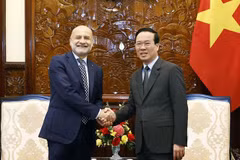 Le président reçoit l'ambassadeur italien au Vietnam