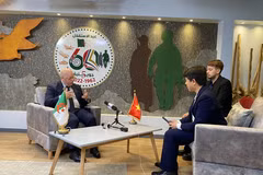 A l'occasion du 70e anniversaire de la Victoire de Dien Bien Phu, Laid Rebiga - ministre algérien des Moudjahidine (anciens combattants) et des Ayants droit a accordé une interview au journal électronique VietnamPlus (relevant de l’Agence vietnamienne d’information-VNA) pour partager des significations et des similitudes du mouvement de libération nationale entre les deux pays. Photo : VietnamPlus