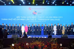 Les participants au 2e Dialogue d'amitié de Hô Chi Minh-Ville 2024 tenu le 24 septembre. Photo : VNA