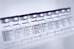 COVID-19 : le Vietnam propose à Pfizer de coopérer dans la production de médicaments