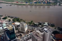 Des bateaux-taxis sur le fleuve de Sài Gon pour régler les problèmes de trafic