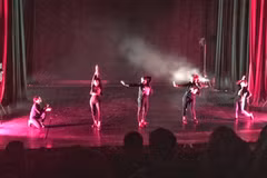 In the middle : un spectacle mêlé de danse et d’émotion