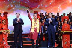 Le prix "Etoile rouge" honore dix jeunes entrepreneurs
