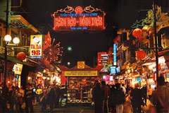Le Vieux quartier de Hanoï "by night"