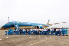 Cérémonie d'accueil du 30ème avion gros-porteur de Vietnam Airlines. Photo: VNA