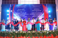 Ouverture de la foire commerciale Vietnam-Laos. Photo: VNA