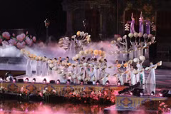 Cérémonie d'ouverture du Festival international des arts de Huê 2024. Photo: VNA