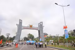 Gia Lai : inauguration du portail du poste frontalier de Le Thanh