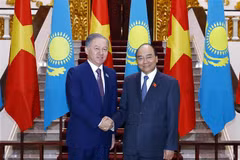 Le PM reçoit le président de la Chambre basse du Parlement du Kazakhstan