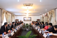 Vietnam-Laos: les deux Bureaux présidentiels cimentent leurs relations