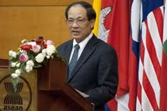 Célébration du 50e anniversaire de l’ASEAN en Indonésie et au Laos