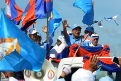 Le PM cambodgien participe à la campagne électorale du CPP