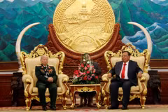 Le Laos souligne les contributions des volontaires vietnamiens