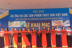 Vernissage du salon des pangas et des produits de la pêche 2017