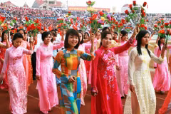 Honneur à la beauté des femmes vietnamiennes à Macao (Chine) 