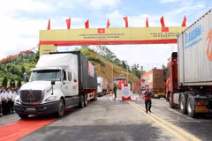 Vietnam-Chine : inauguration d’une route de transport de marchandises