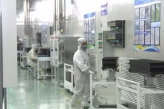 Inauguration d’une usine de panneaux solaires à Bac Giang