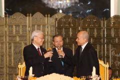 Vietnam et Cambodge affirment leurs relations étroites inséparables 