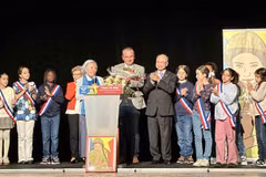 La ville de Villejuif (France) nomme Trân Tô Nga citoyenne d’honneur