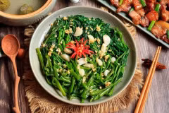 Cinq plats vietnamiens parmi les 100 meilleurs plats sautés asiatiques