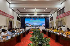 La conférence de promotion du tourisme entre les provinces de Quang Binh (Vietnam), Khammouane (Laos) et Nakhon Phanom (Thaïlande). Photo: VNA