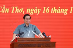 Le Premier ministre Pham Minh Chinh s'exprime lors de la conférence sur les infrastructures de transport au delta du Mékong. Photo: VNA