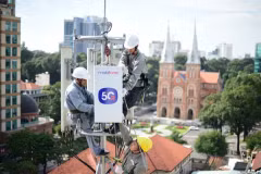 MobiFone détient officiellement les droits d'utilisation de fréquences du réseau 5G. Photo: https://baotintuc.vn/