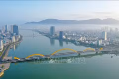 Au cours des 5 premiers mois de 2024, Da Nang attire plus de 21,9 milliards de dollars d'investissements étrangers. Photo: VNA