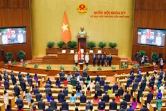 Les députés ont élu lundi après-midi 26 août, lors de la 8e session extraordinaire de la 15e Assemblée nationale à Hanoi, Lê Minh Tri au poste de président de la Cour populaire suprême pour le mandat 2021-2026. Photo: VNA