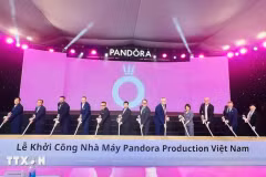 Cérémonie de mise en chantier de l'usine de Pandora à Binh Duong. Photo: VNA