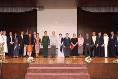 Cérémonie pour commémorer le 80e anniversaire de la fondation de l'Armée populaire du Vietnam (APV) et le 35e de la Journée de la défense nationale du peuple (22 décembre) au Brunei. Photo: VNA